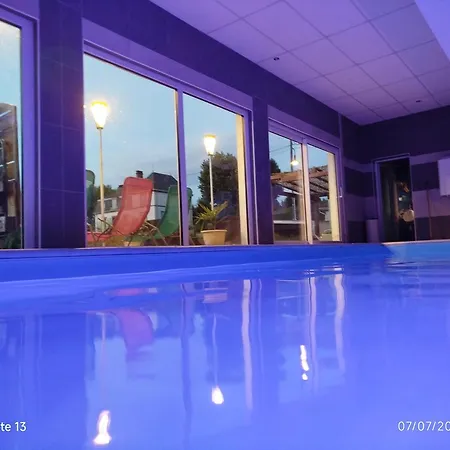 Fils En Aiguille Piscine Intérieure Chauffée Et Sauna Ouverts Toute L'année Appartement Celles-sur-Plaine
