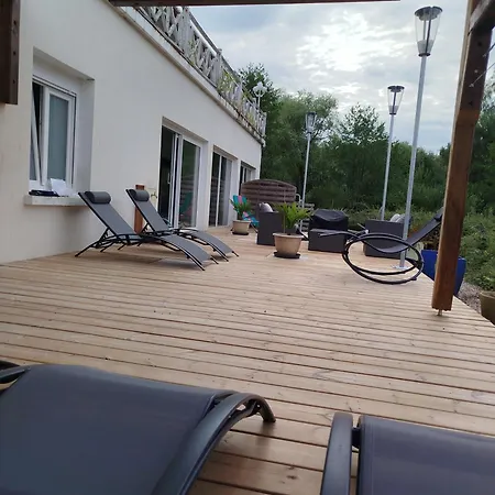 Fils En Aiguille Piscine Intérieure Chauffée Et Sauna Ouverts Toute L'année * Celles-sur-Plaine